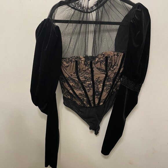 House of CB Athenea black Lace with puff velvet sleeveless - Picture 2 of 7